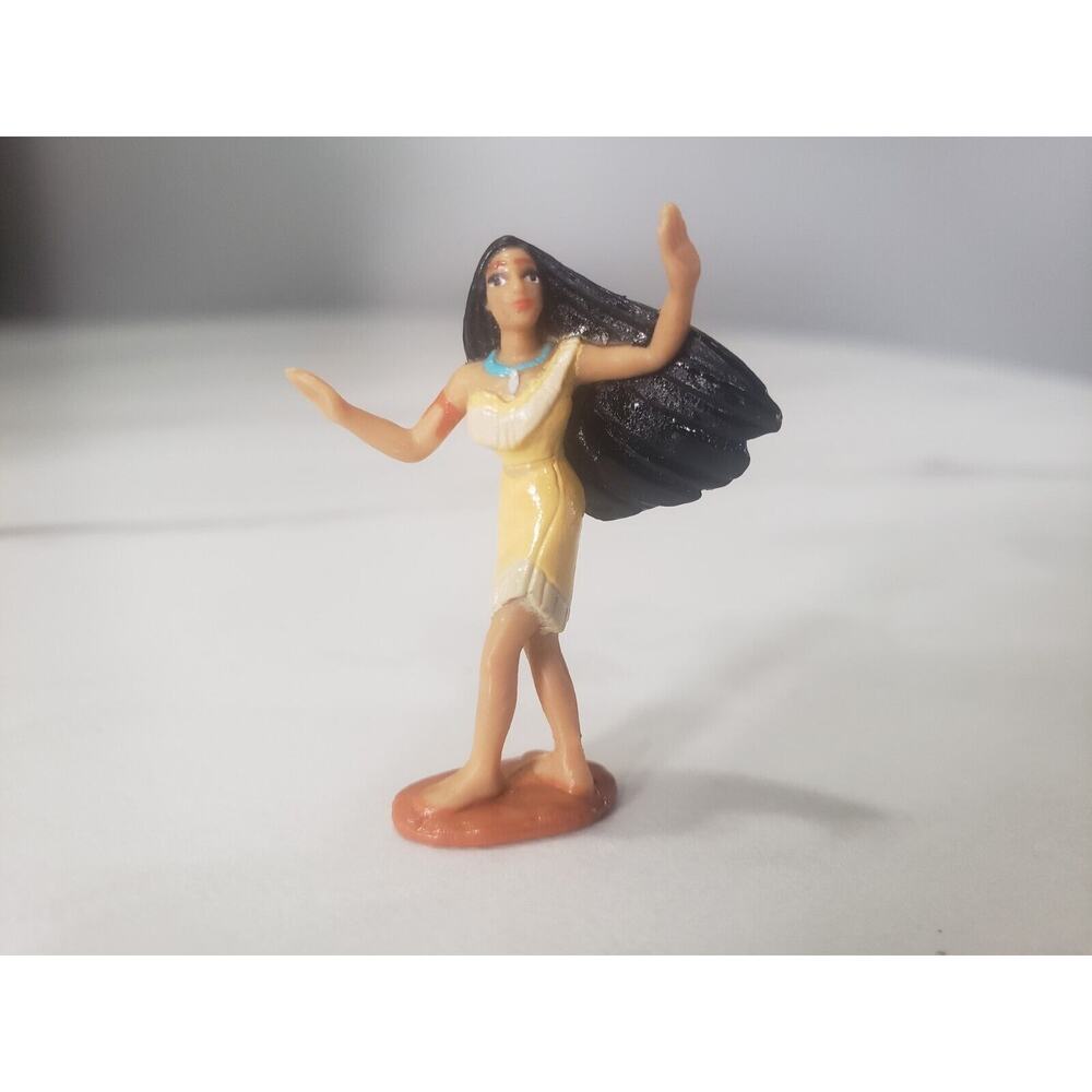 Vintage Mattel Walt Disney’s Pocahontas Once‎ Upon A Time Locket Doll